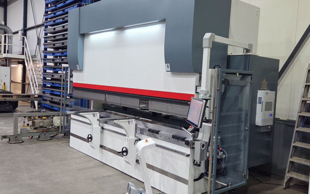 servo-hydraulische-kantbank-clever solutions